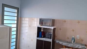 1 Schlafzimmer, Schreibtisch, Bügeleisen/Bügelbrett, WLAN