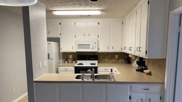 Unclassified image, 1 of 25, button - Cozy Home Away from Home “AC and High Speed Internet” (Montgomery)