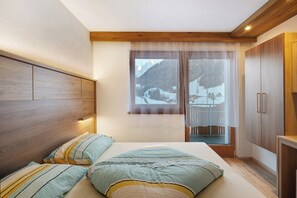 2 عدّة غرف نوم وواي فاي مجانًا وملاءات أسرّة