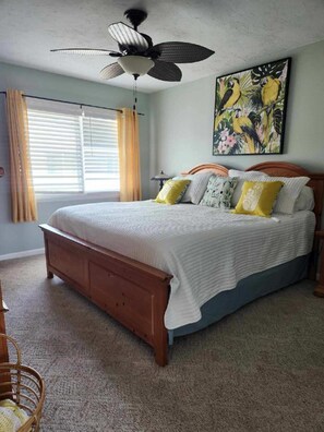 2 soverom, strykejern/-brett, reiseseng for barn og wi-fi