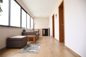 Interior - Holiday Home 'Casa Do Lagar' with Mountain View, Wi-Fi and Air Conditioning (Agilde)