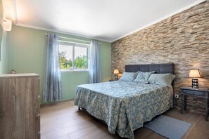 2 bedrooms, free WiFi, bed sheets - Holiday Home 'Casa 3' with Shared Pool, Wi-Fi and Air Conditioning (Vale da Pedra)