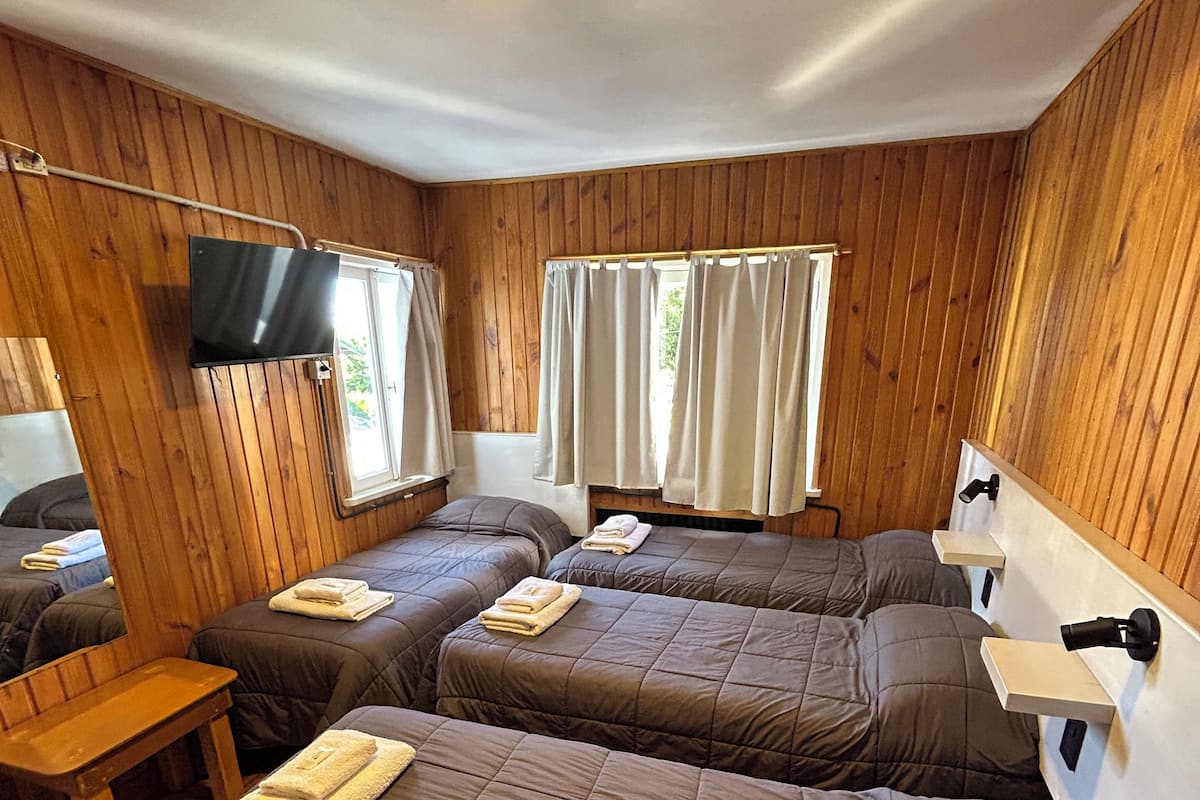 Free WiFi, bed sheets