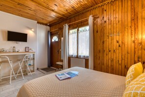 1 bedroom, free WiFi, bed sheets