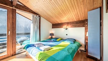5 soverom, strykejern/-brett, wi-fi (inkludert) og sengetøy