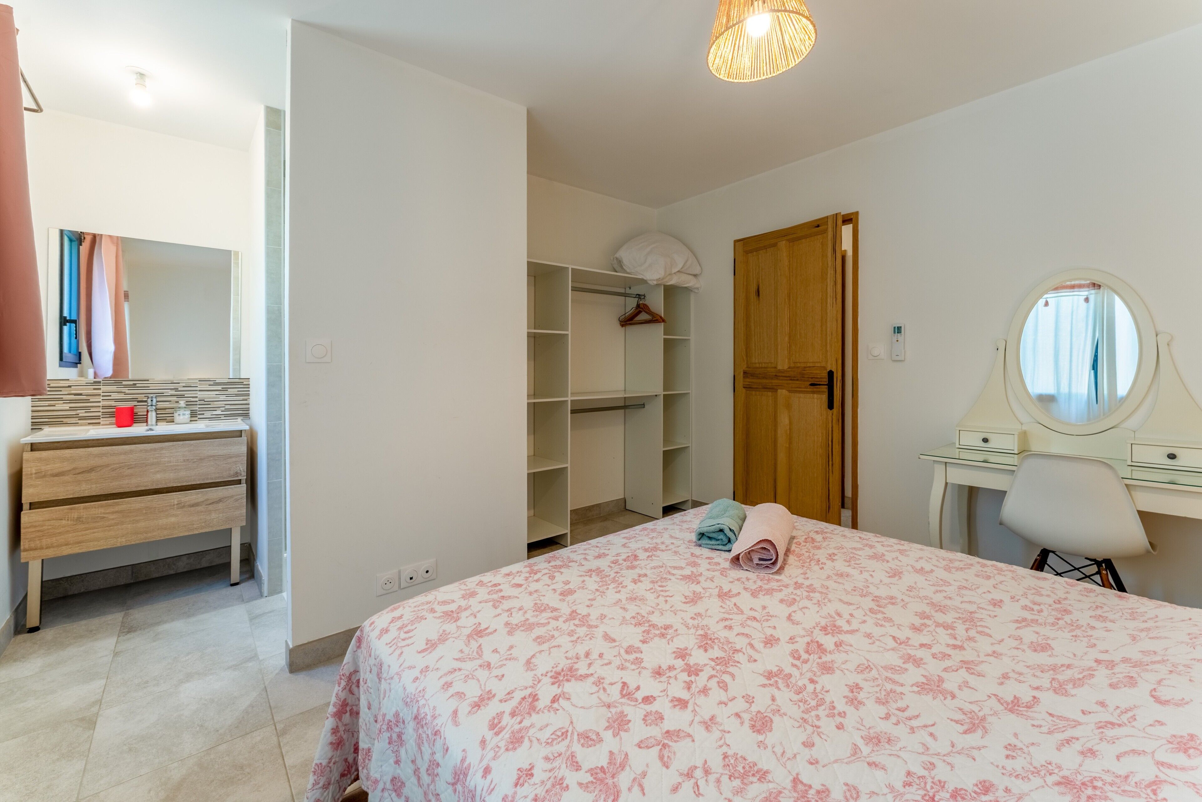 2 soveværelser, strygejern/strygebræt, gratis Wi-Fi