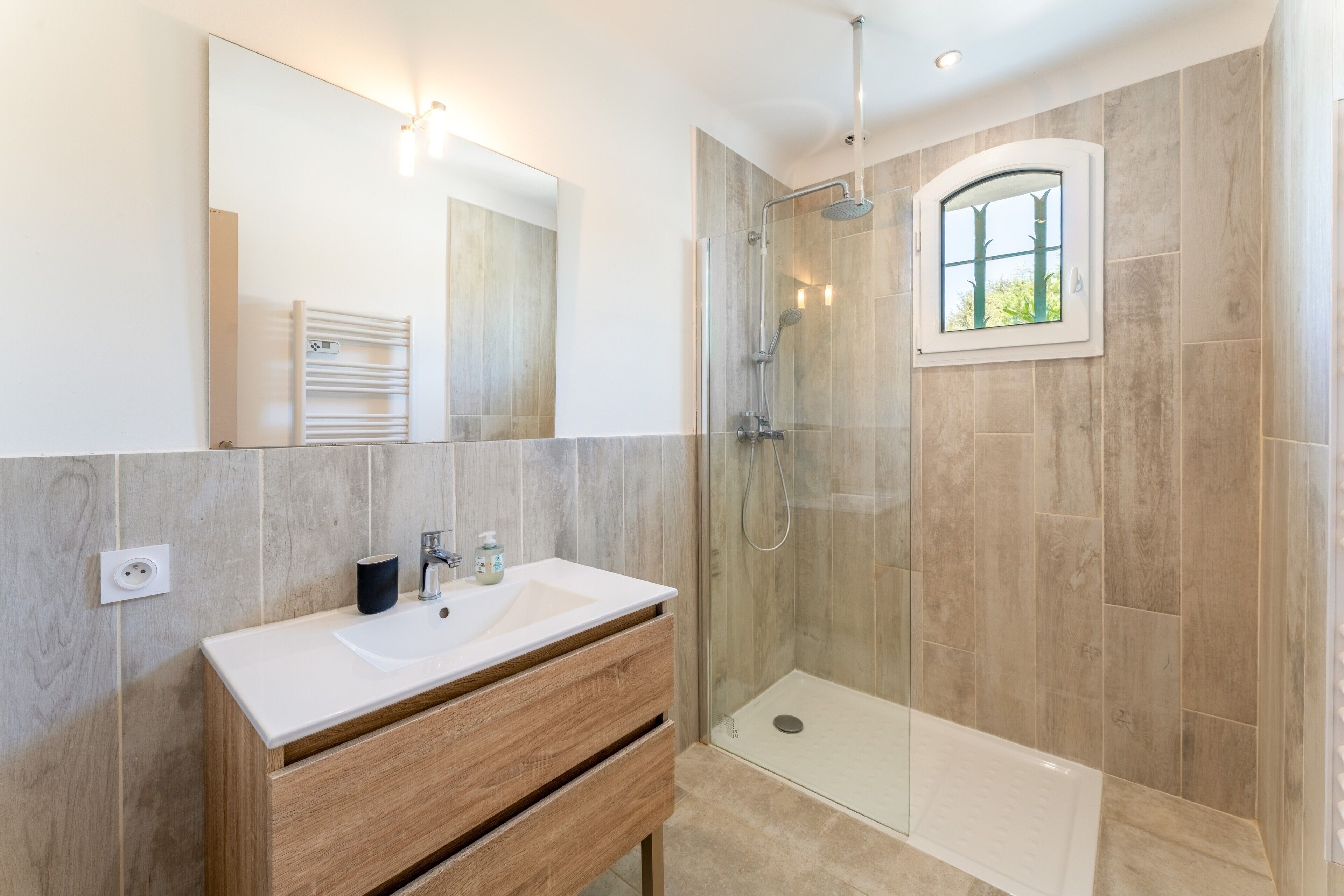 Een douche, een haardroger