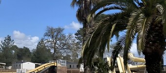 La Cabane in Cap-Ferret – 3-Bedroom Mobile Home with Terrace and Pool