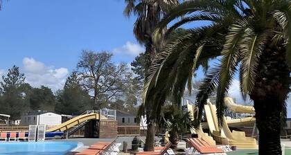 La Cabane in Cap-Ferret – 3-Bedroom Mobile Home with Terrace and Pool