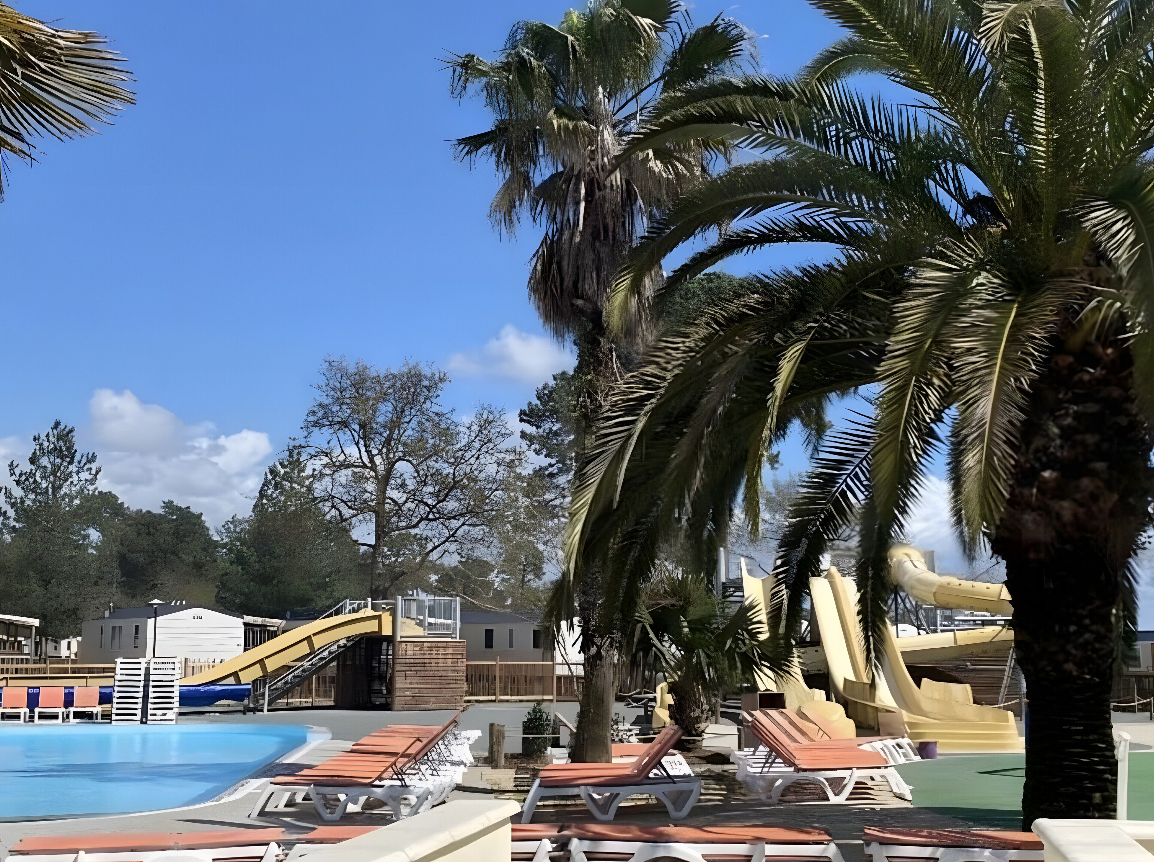 Piscina coperta, una piscina riscaldata