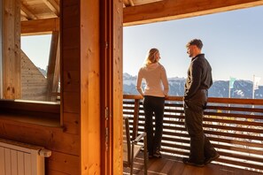 Property grounds - Room 'Panorama Room 6' with Shared Terrace, Shared Garden and Wi-Fi (Brixen)