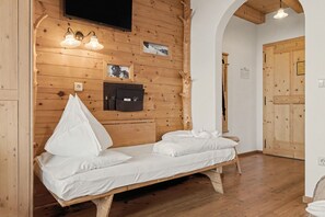 Room - Room 'Panorama Room 2' with Shared Terrace, Shared Garden and Wi-Fi (Brixen)