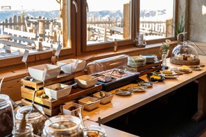 Dining - Room 'Rossalm Panoramic Room 3' with Shared Terrace, Shared Garden and Wi-Fi (Brixen)