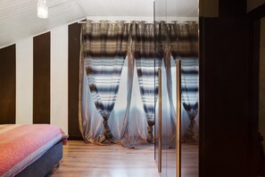 1 quarto, Wi-Fi de cortesia, roupa de cama