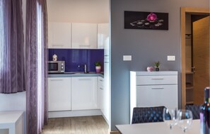 Fridge, microwave, stovetop, dishwasher - Nice apartment in Rogoznica with sauna (Rogoznica)
