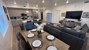 Interior - Desert Retreat-2 Bedroom/2 Bath, sleeps 8 (Hurricane)