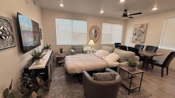 2 Schlafzimmer, Bügeleisen/Bügelbrett, Reisekinderbett, kostenloses WLAN