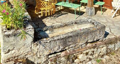 Maison de Charme avec Piscine et Jacuzzi - Séjour Familial dans le Lot