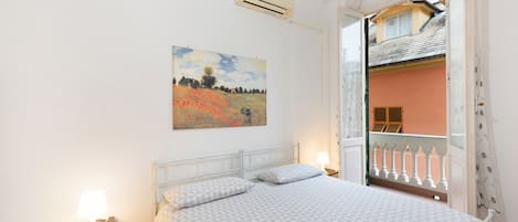 2 chambres, fer et planche à repasser, Wi-Fi gratuit, draps fournis