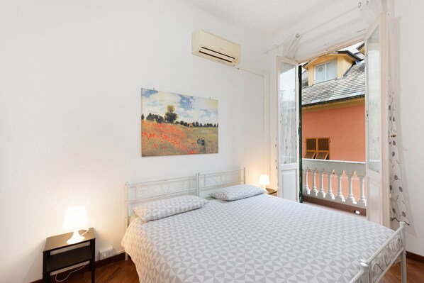 2 chambres, fer et planche à repasser, Wi-Fi gratuit, draps fournis