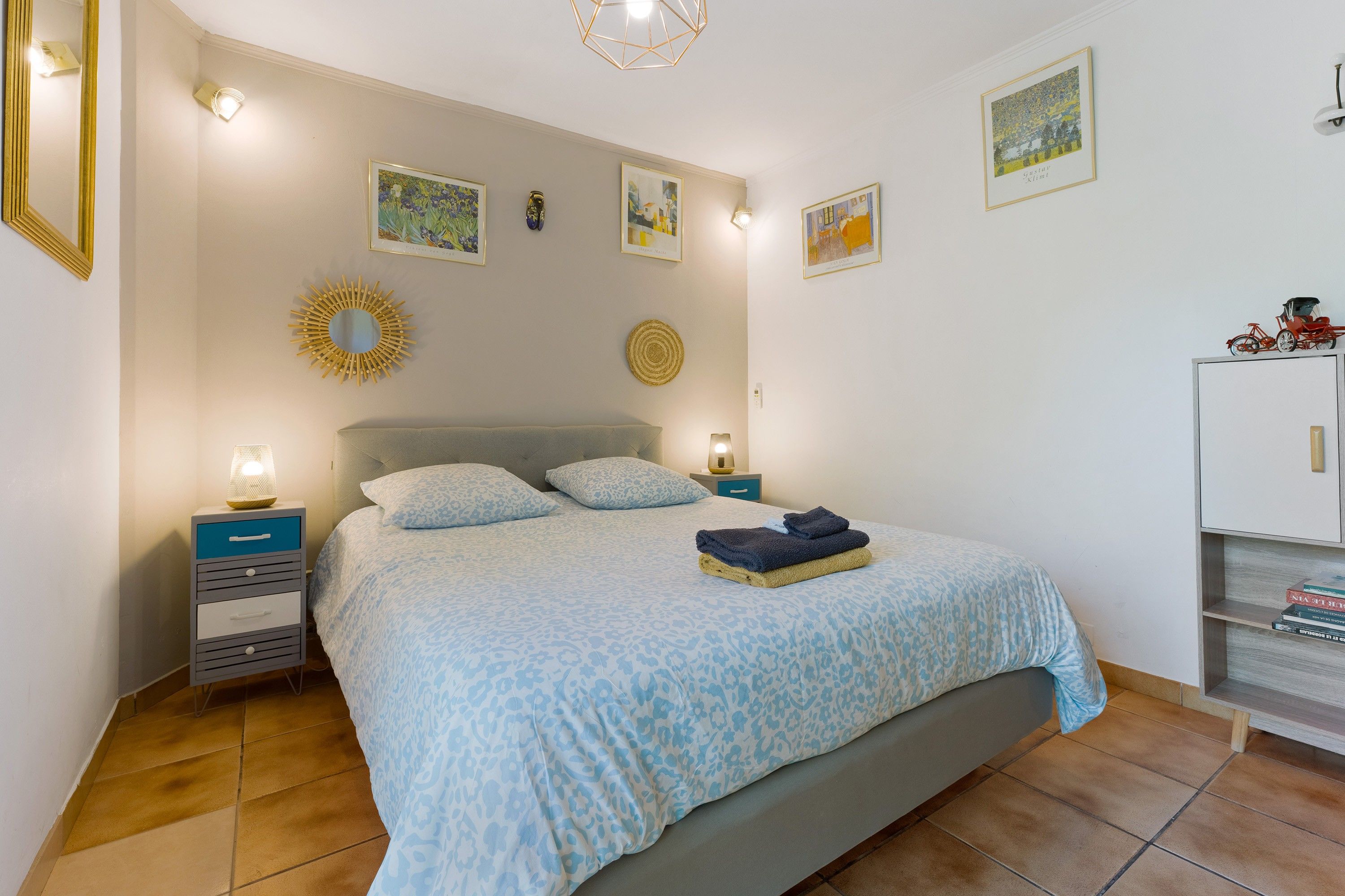 1 bedroom, iron/ironing board, WiFi (free), bed sheets