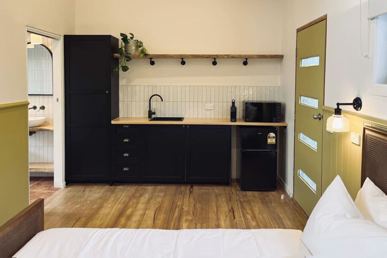 1 室のベッドルーム、デスク、アイロン / アイロン台、WiFi