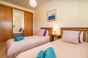 2 bedrooms, iron/ironing board, free WiFi, bed sheets - Apartment 'Brightness Comfort In Burgau' with Sea View, Wi-Fi and Air Conditioning (Burgau)