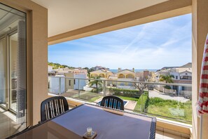 Dining - Apartment 'Brightness Comfort In Burgau' with Sea View, Wi-Fi and Air Conditioning (Burgau)
