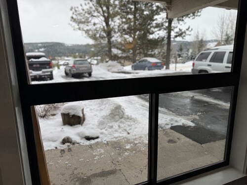 NEW FULLY REMODELED 1 BEDROOM/ 1 BATH-SLEEPS 4 IN BIG SKY MEADOWS