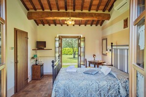 9 chambres, fer et planche Ă repasser, Wi-Fi, literie fournie