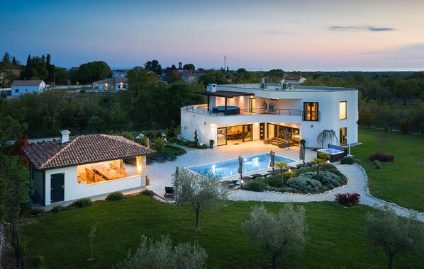 Exterior - Amazing home in Jursici with sauna (Jursici)