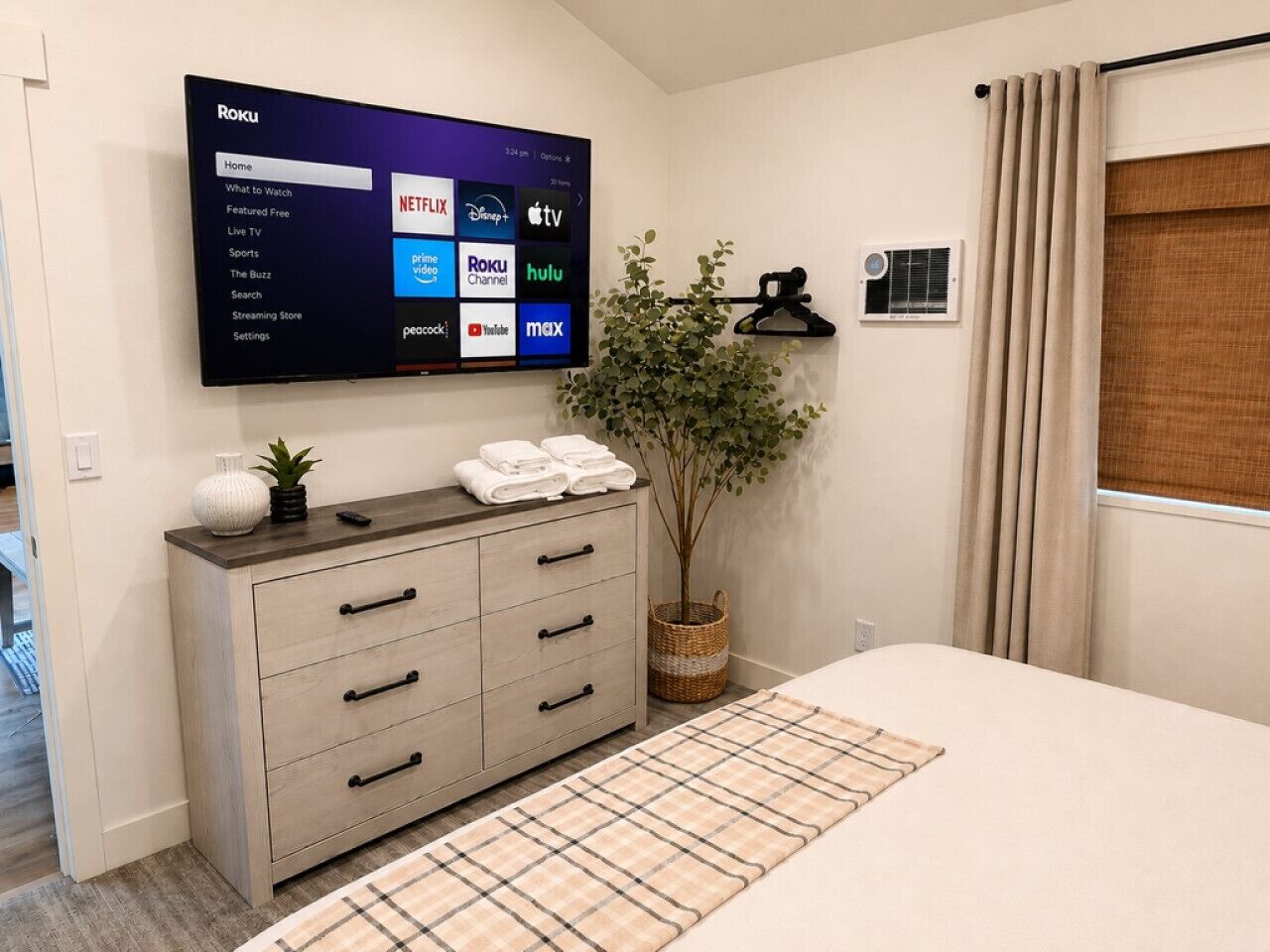 Iron/ironing board, travel cot, free WiFi, bed sheets