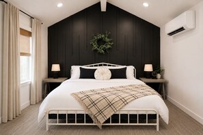 Bügeleisen/Bügelbrett, Reisekinderbett, kostenloses WLAN, Bettwäsche