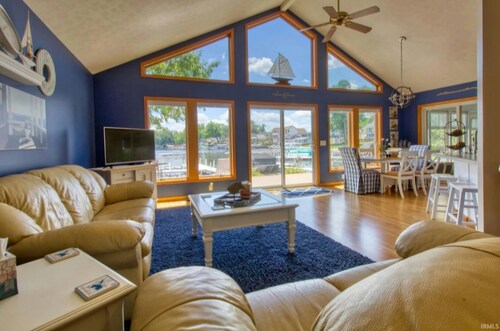 All-Sports Lakefront, Pier/Slip, Kayaks, 3Bd/2.5Ba, Sleeps 10