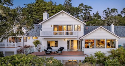 Pebble beach secret golfers retreat with hot tub and gym LX92
