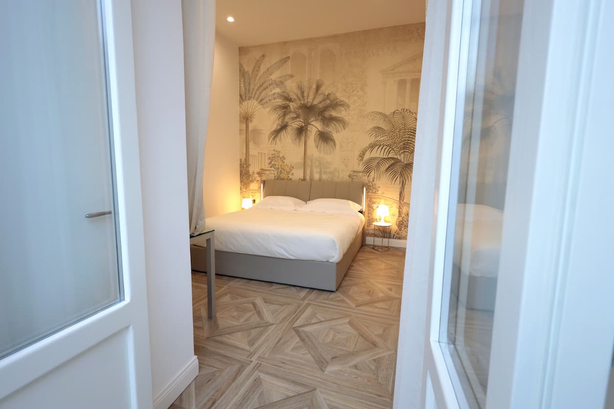 Luxury Triple Room, City View | 1 bedroom, Egyptian cotton sheets, premium bedding, down comforters