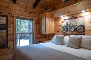 2 bedrooms, desk, free WiFi, bed sheets