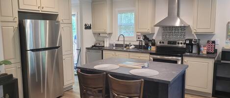 Mikrowelle, Ofen, Herdplatte, Geschirrspüler