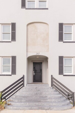 Exterior detail - Boardwalk | Dog-Friendly | Beachside (Virginia Beach)