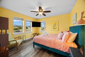 3 bedrooms, desk, free WiFi, bed sheets