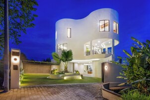 Front of property - evening/night