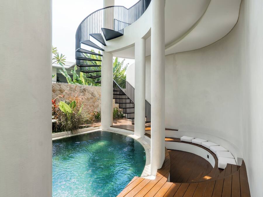 Outdoor pool, sun loungers