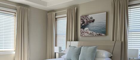 4 bedrooms, iron/ironing board, WiFi, bed sheets