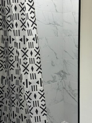 Towels, toilet paper - Neverland. (Jacksonville)