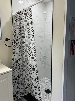 Towels, toilet paper - Neverland. (Jacksonville)