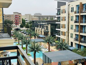 Property grounds - Cozy place with great atmosphere away from home (Addison)