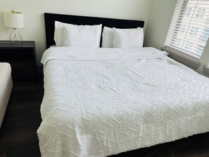 1 chambre, fer et planche Ă repasser, Wi-Fi, draps fournis