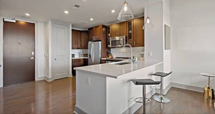 Lovely 1B1B Unit| Luxe | Prime Location | SpaciousLovely 1B1B Unit| Luxe | Prime Location | Spacious