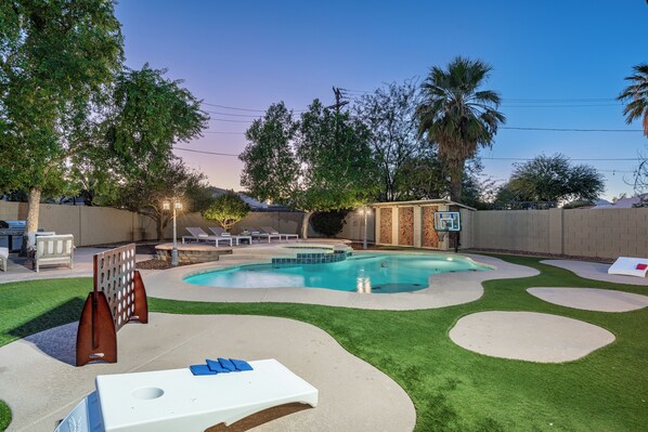 A heated pool - Stylish Scottsdale Retreat with Private Pool & Prime Location! (Scottsdale)