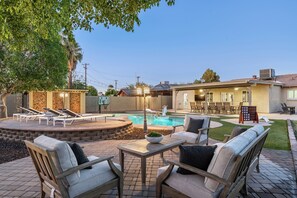 Terrace/patio - Stylish Scottsdale Retreat with Private Pool & Prime Location! (Scottsdale)